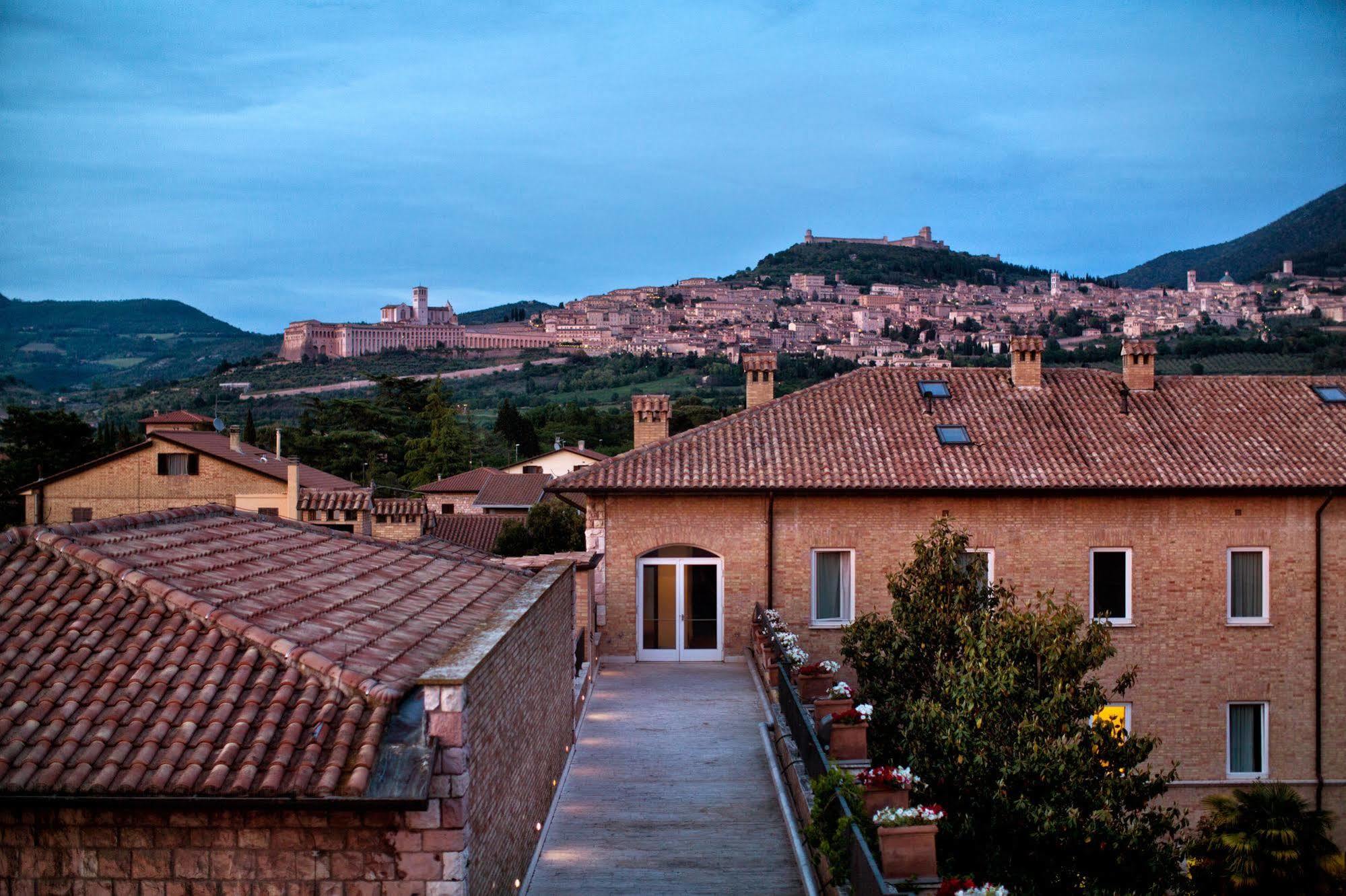 Th Assisi - Hotel Cenacolo Eksteriør bilde